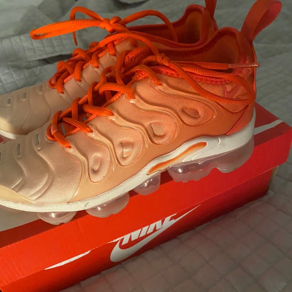 Nike Air Vapormax Plus Womens 5.5 Citrus